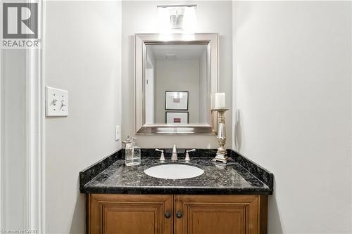 2139 Bushtrail Court, Burlington, ON - Indoor Photo Showing Bathroom