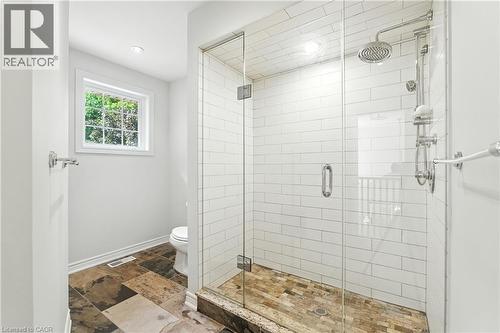 2139 Bushtrail Court, Burlington, ON - Indoor Photo Showing Bathroom