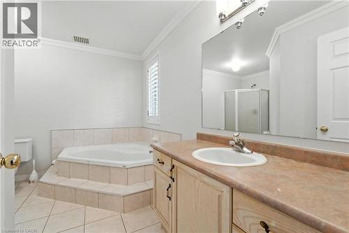 2139 Bushtrail Court, Burlington, ON - Indoor Photo Showing Bathroom