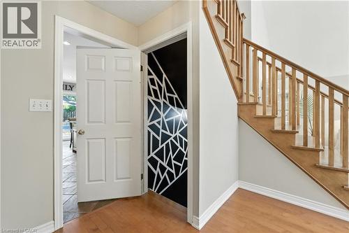 2139 Bushtrail Court, Burlington, ON - Indoor Photo Showing Other Room