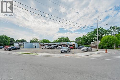 8 Oxford Street, Cambridge, ON 