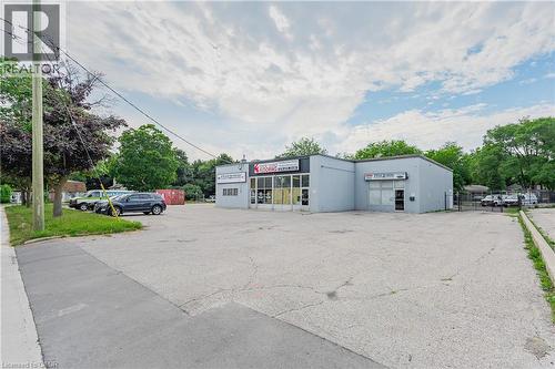 8 Oxford Street, Cambridge, ON 