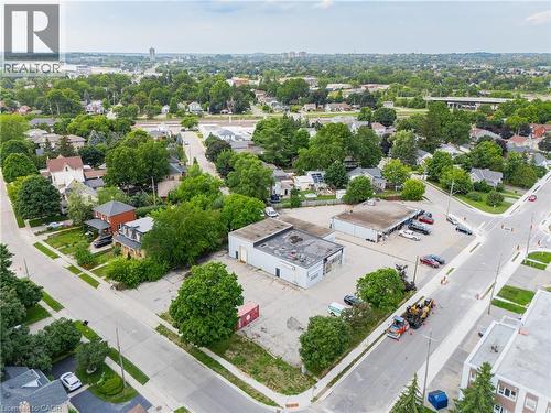 8 Oxford Street, Cambridge, ON 