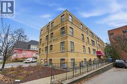 4 ROBINSON Street Unit# 9  Hamilton, ON L8P 1Y5