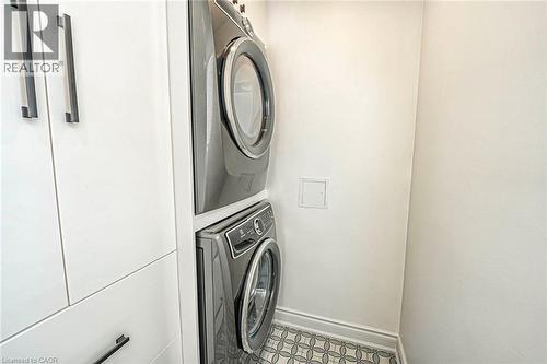 2344 Kenbarb Road, Mississauga, ON - Indoor Photo Showing Laundry Room