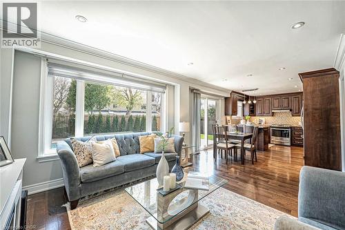 2344 Kenbarb Road, Mississauga, ON - Indoor Photo Showing Living Room