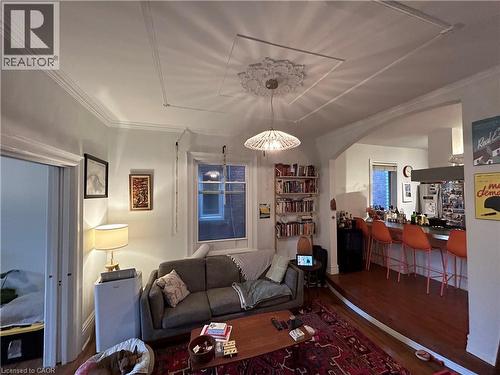 207 Charlton Avenue W Unit# Main, Hamilton, ON - Indoor Photo Showing Living Room