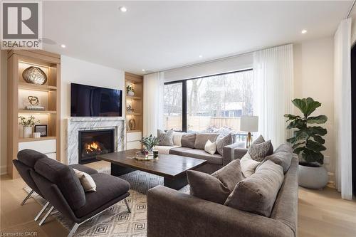 540 Patricia Drive, Oakville, ON - Indoor Photo Showing Living Room With Fireplace