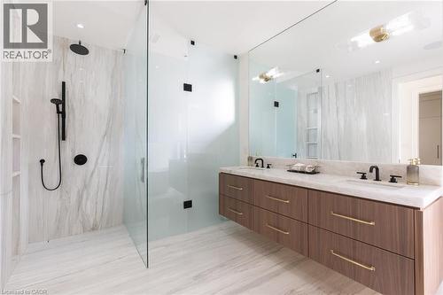 540 Patricia Drive, Oakville, ON - Indoor Photo Showing Bathroom