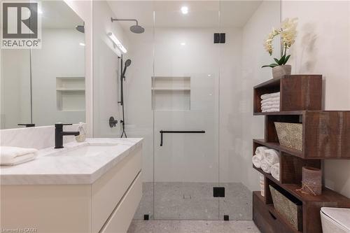 540 Patricia Drive, Oakville, ON - Indoor Photo Showing Bathroom