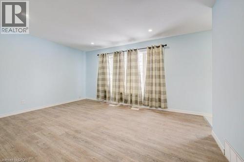 33 Garland Crescent, London, ON - Indoor Photo Showing Other Room