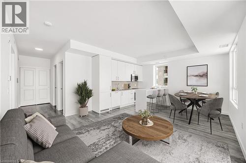 7549A Kalar Road Unit# 301, Niagara Falls, ON - Indoor Photo Showing Living Room