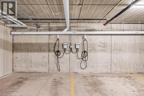 7549A Kalar Road Unit# 301, Niagara Falls, ON - Indoor Photo Showing Garage