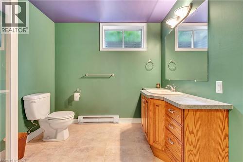 22 Deerpath Court, Cambridge, ON - Indoor Photo Showing Bathroom