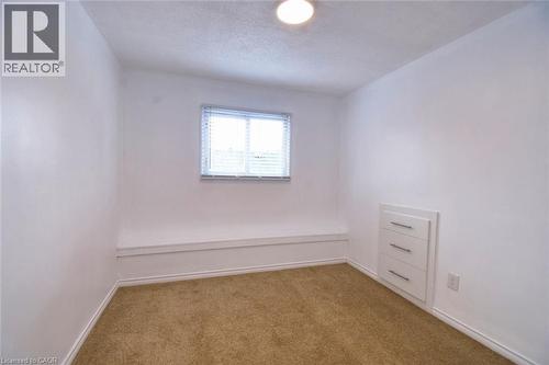 215 Walter Avenue S, Hamilton, ON - Indoor Photo Showing Other Room