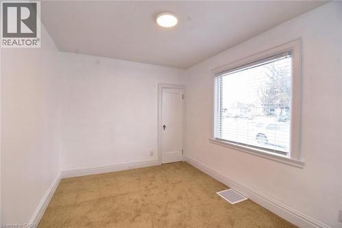 215 Walter Avenue S, Hamilton, ON - Indoor Photo Showing Other Room