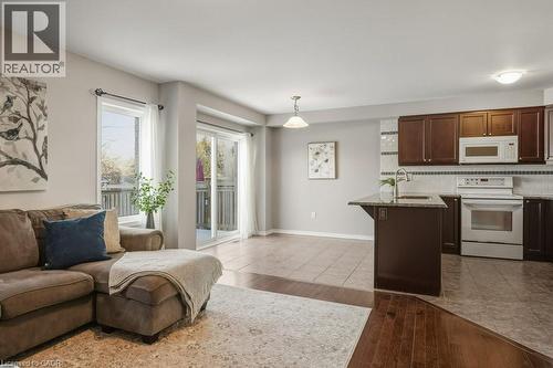 286 Apple Hill Crescent, Kitchener, ON - Indoor Photo Showing Kitchen