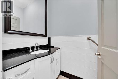 550 Beach Boulevard, Hamilton, ON - Indoor Photo Showing Bathroom