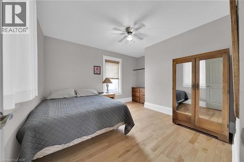 550 Beach Boulevard, Hamilton, ON - Indoor Photo Showing Bedroom