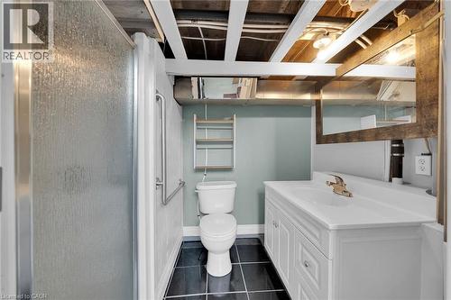 550 Beach Boulevard, Hamilton, ON - Indoor Photo Showing Bathroom