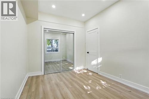 9 Alice Street, Hamilton, ON - Indoor Photo Showing Other Room