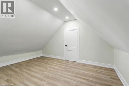 9 Alice Street, Hamilton, ON - Indoor Photo Showing Other Room
