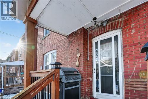 207 Edgemont Street S, Hamilton, ON - Outdoor With Exterior