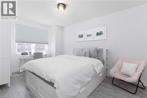 388 Klein Circle, Ancaster, ON - Indoor Photo Showing Bedroom