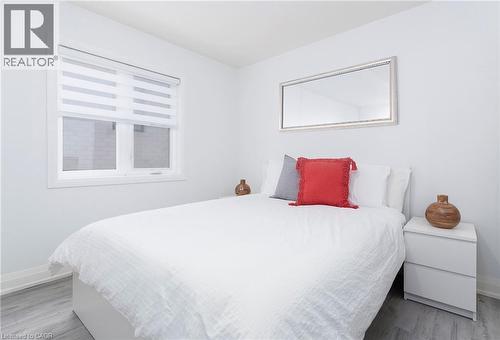 388 Klein Circle, Ancaster, ON - Indoor Photo Showing Bedroom