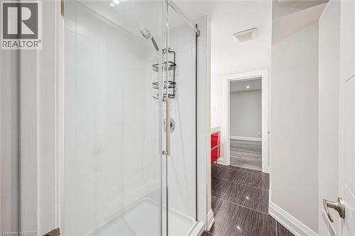 4069 Lakeshore Road, Burlington, ON - Indoor Photo Showing Bathroom