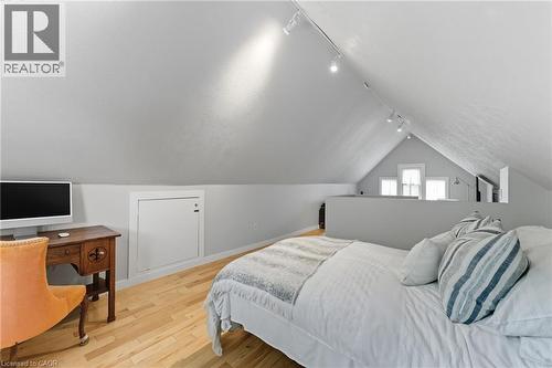 13 Bruce Street, Hamilton, ON - Indoor Photo Showing Bedroom
