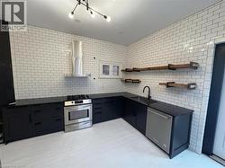 164 CATHARINE Street N  Hamilton, ON L8L 4S5