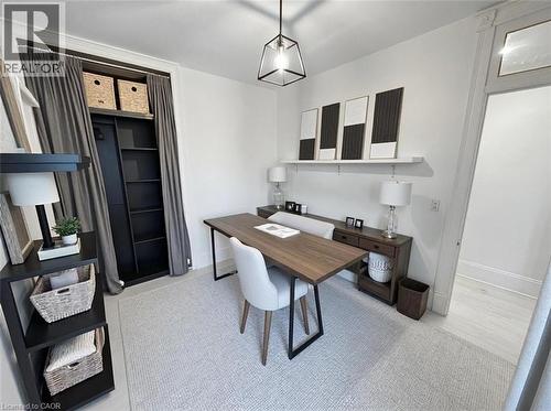 164 Catharine Street N, Hamilton, ON - Indoor