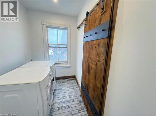 164 Catharine Street N, Hamilton, ON - Indoor