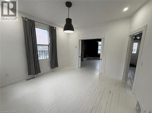 164 Catharine Street N, Hamilton, ON - Indoor Photo Showing Other Room
