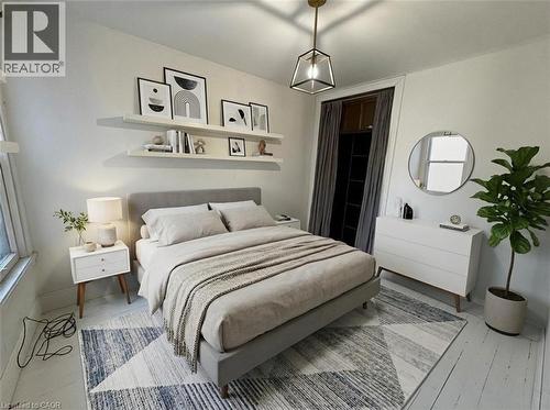 164 Catharine Street N, Hamilton, ON - Indoor Photo Showing Bedroom