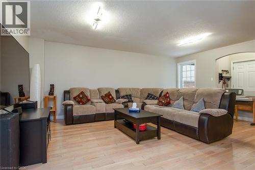 11 Apple Ridge Drive, Kitchener, ON - Indoor Photo Showing Living Room