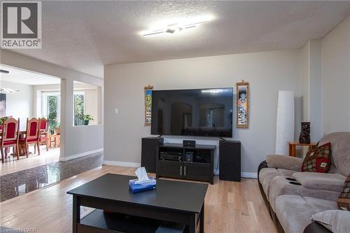 11 Apple Ridge Drive, Kitchener, ON - Indoor Photo Showing Living Room