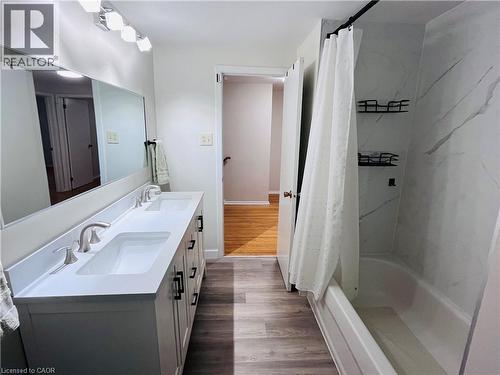 243 Appleby Line, Burlington, ON - Indoor Photo Showing Bathroom