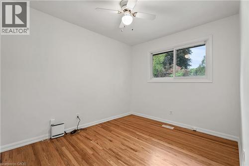 98 Laurier Avenue, Hamilton, ON - Indoor Photo Showing Other Room