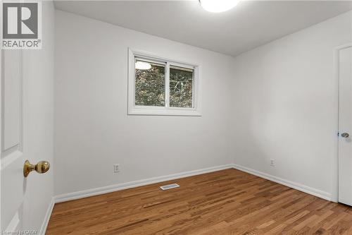 98 Laurier Avenue, Hamilton, ON - Indoor Photo Showing Other Room