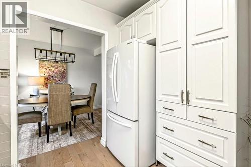 16 Old Oxford Road, St. Catharines, ON - Indoor Photo Showing Dining Room