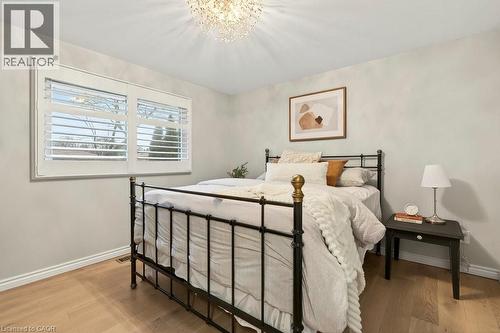 16 Old Oxford Road, St. Catharines, ON - Indoor Photo Showing Bedroom