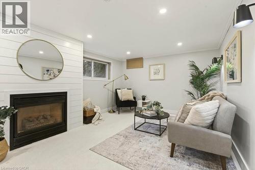 16 Old Oxford Road, St. Catharines, ON - Indoor With Fireplace