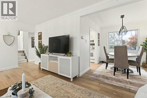 16 Old Oxford Road, St. Catharines, ON - Indoor Photo Showing Other Room