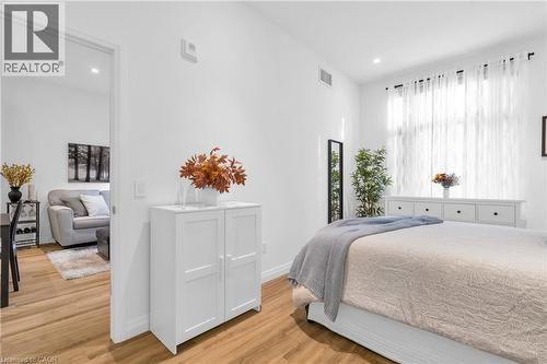 525 New Dundee Road Unit# 101, Kitchener, ON - Indoor Photo Showing Bedroom