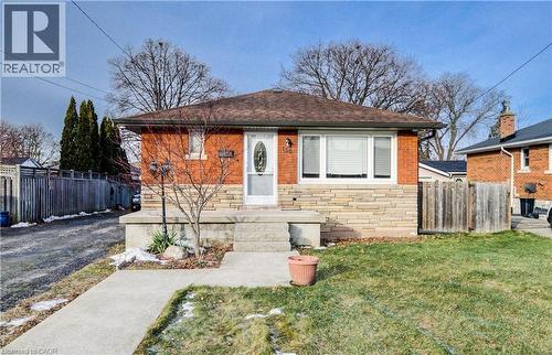 150 HOWARD Avenue  Hamilton, ON L9A 2W8