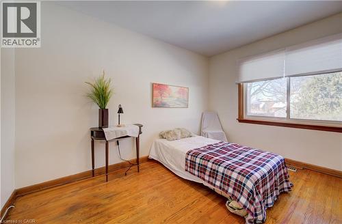 150 Howard Avenue, Hamilton, ON - Indoor Photo Showing Bedroom