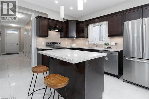 6 Laurent Avenue, Welland, ON - Indoor Photo Showing Kitchen With Upgraded Kitchen