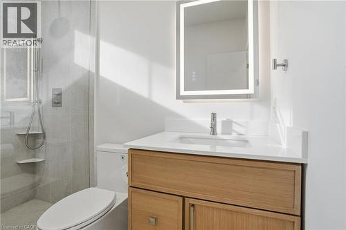 Bedroom 2 Ensuite - 427 Pine Cove Road, Burlington, ON - Indoor Photo Showing Bathroom